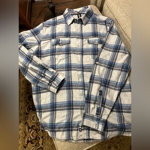 Women’s L plaid shirt/shacket